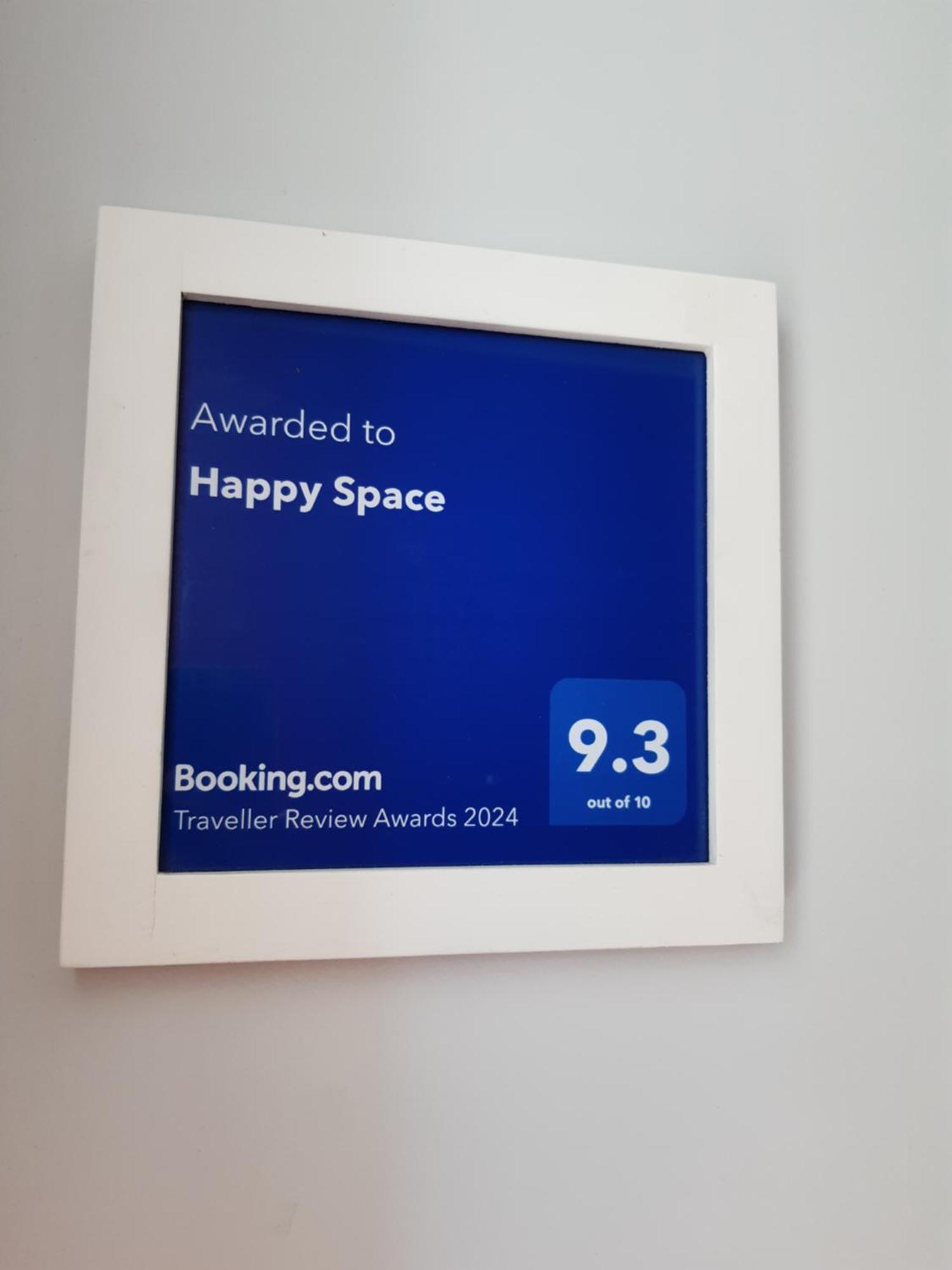 وايهي Happy Space المظهر الخارجي الصورة